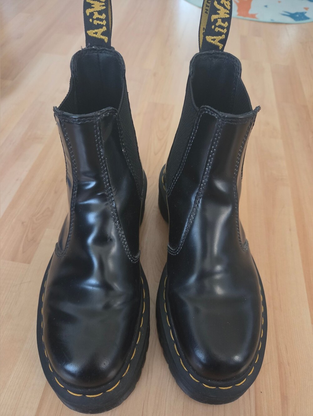 Dr Martens 2976 Quad Platform Chelsea Boot - Picture 2 of 3